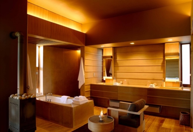 Suite Bathroom